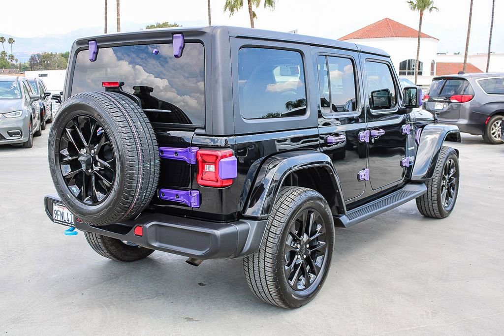 Used 2023 Jeep Wrangler Unlimited Sahara image 9