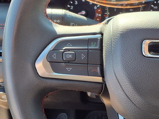 Used 2025 Jeep Compass Trailhawk image 5