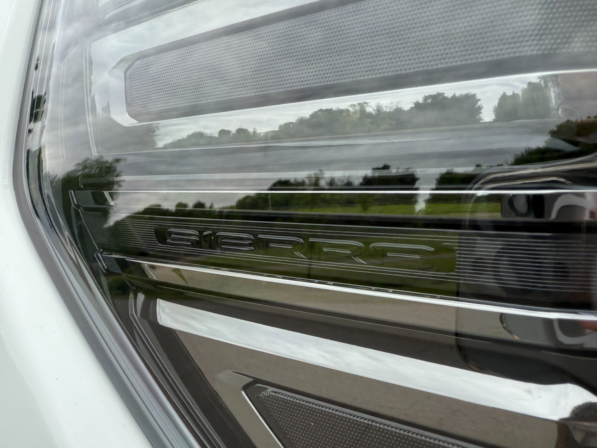 Used 2024 GMC Sierra 1500 AT4X image 11