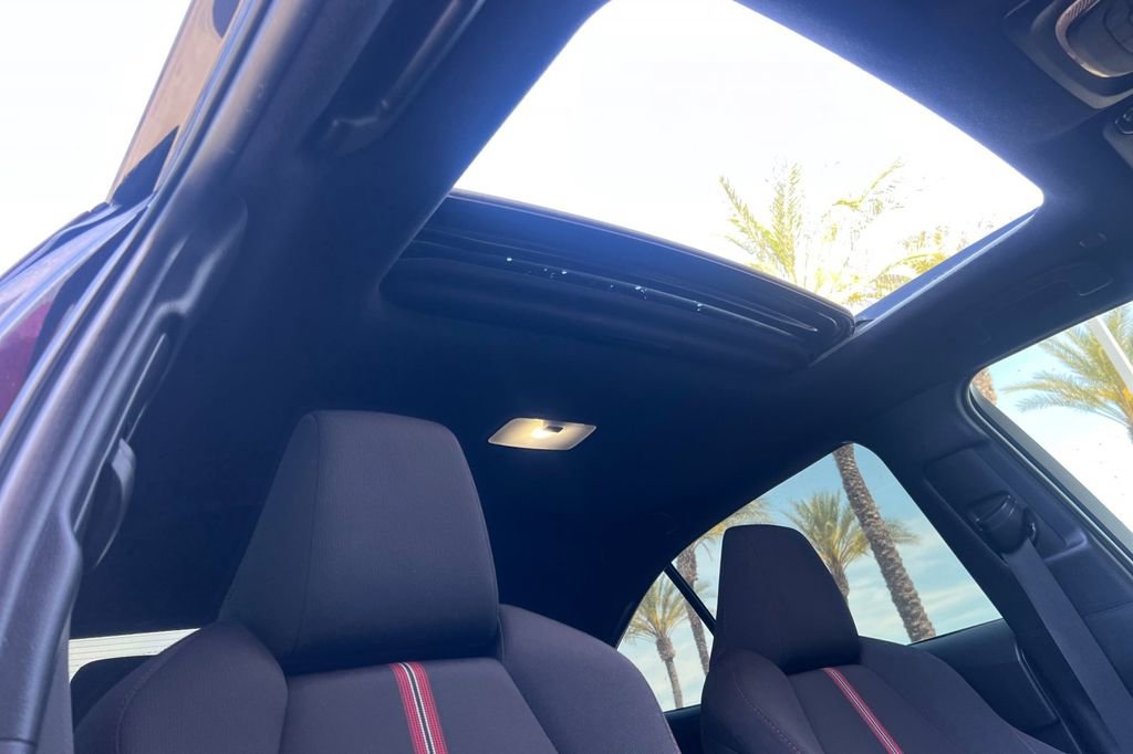 Used 2023 Toyota Corolla SE w/ SE Premium Package image 19