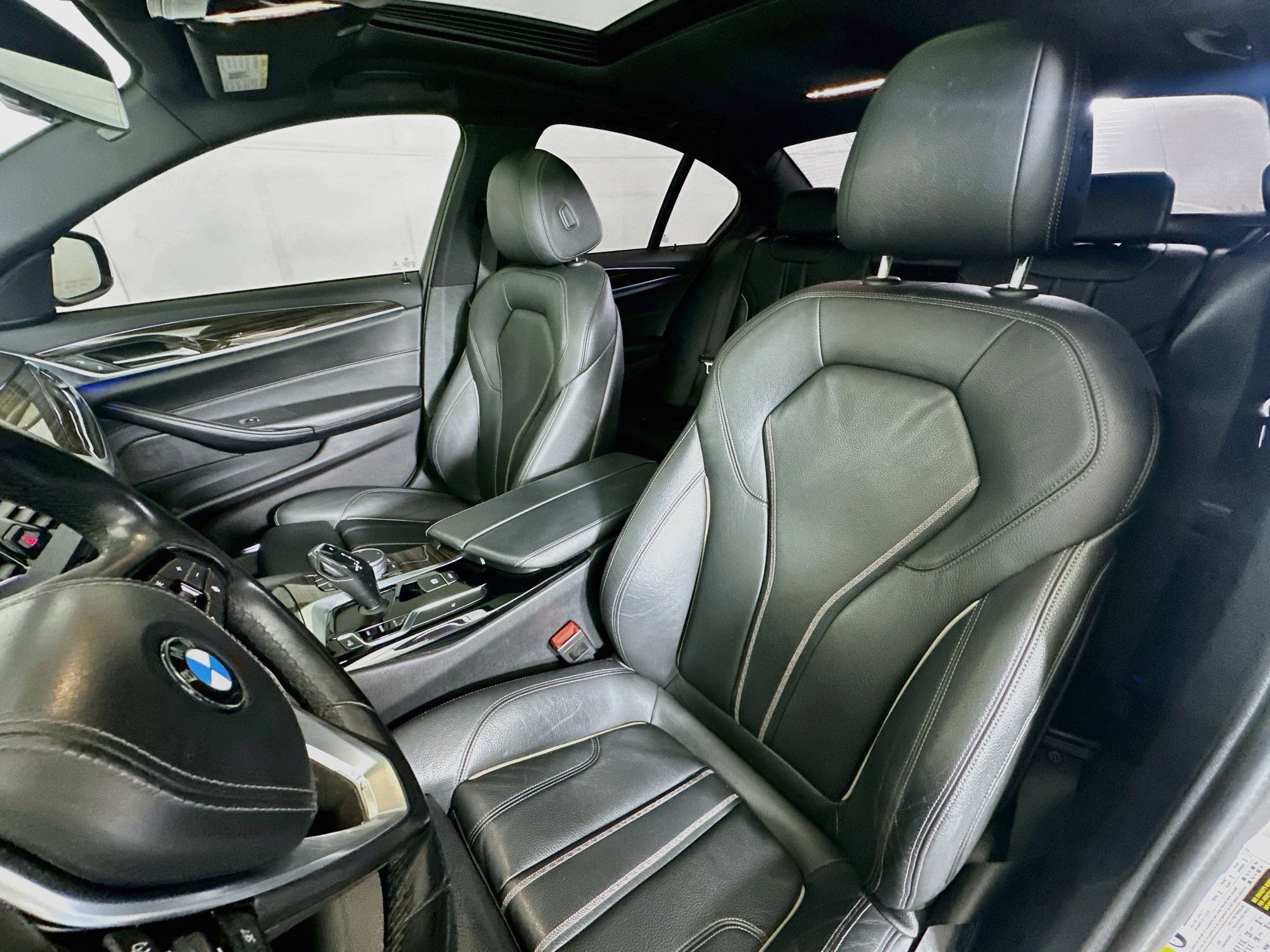 Used 2018 BMW 530i RWD image 13
