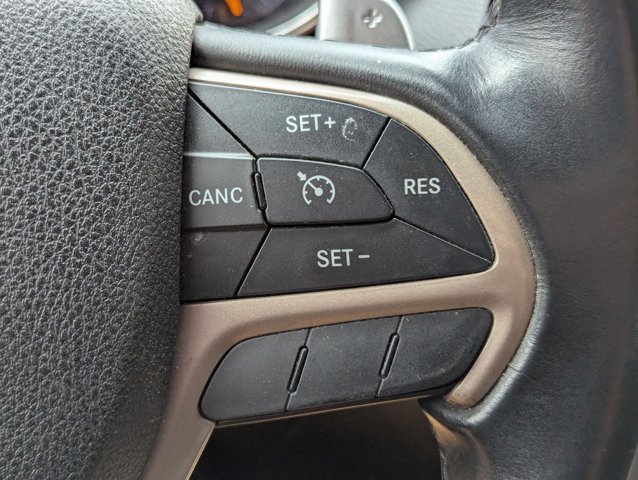 Used 2015 Jeep Grand Cherokee Laredo w/ Quick Order Package 23E image 12