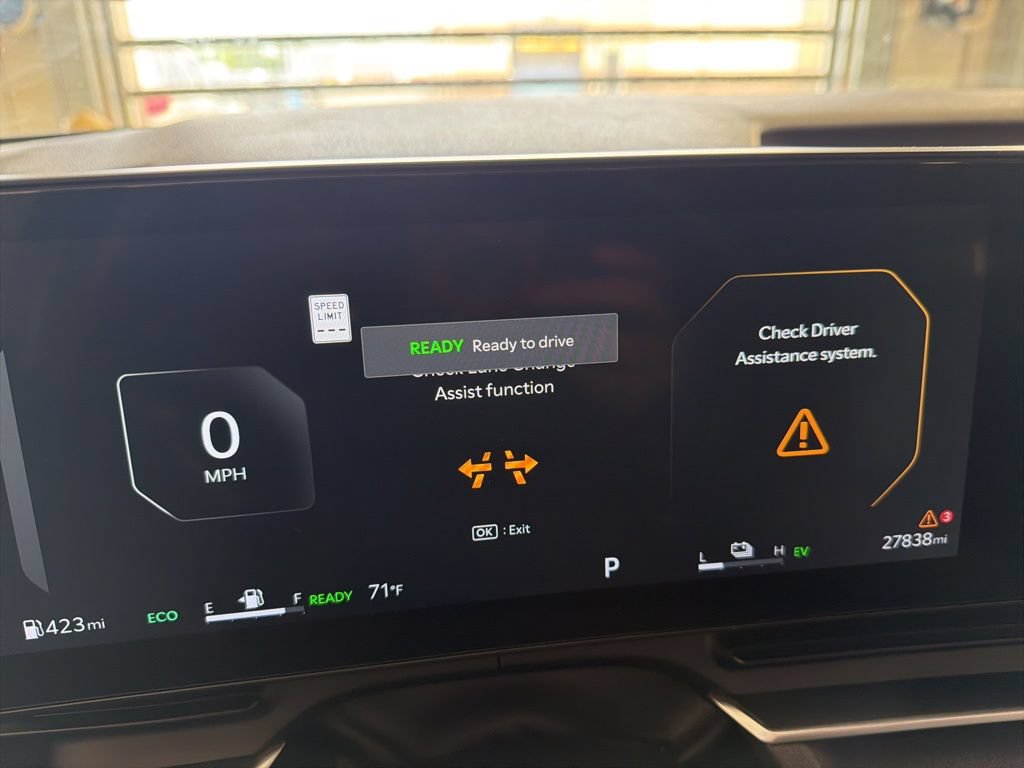 Used 2025 Kia Carnival SX FWD image 12