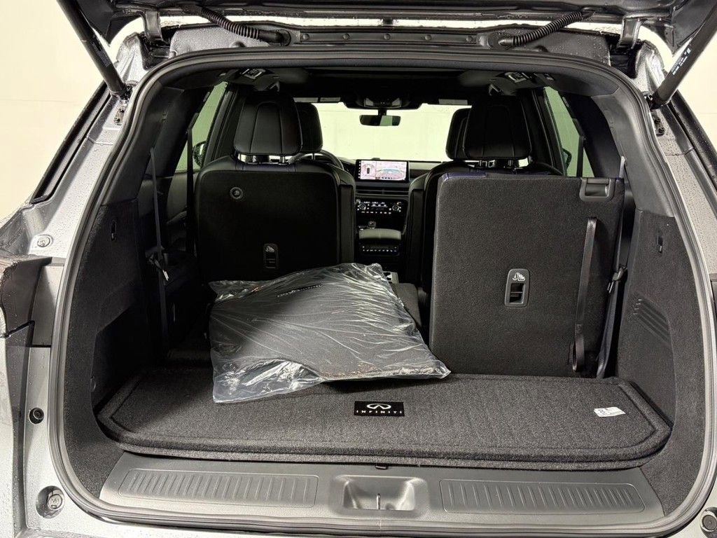 New 2026 INFINITI QX60 Sport w/ Dark Cargo Package image 6