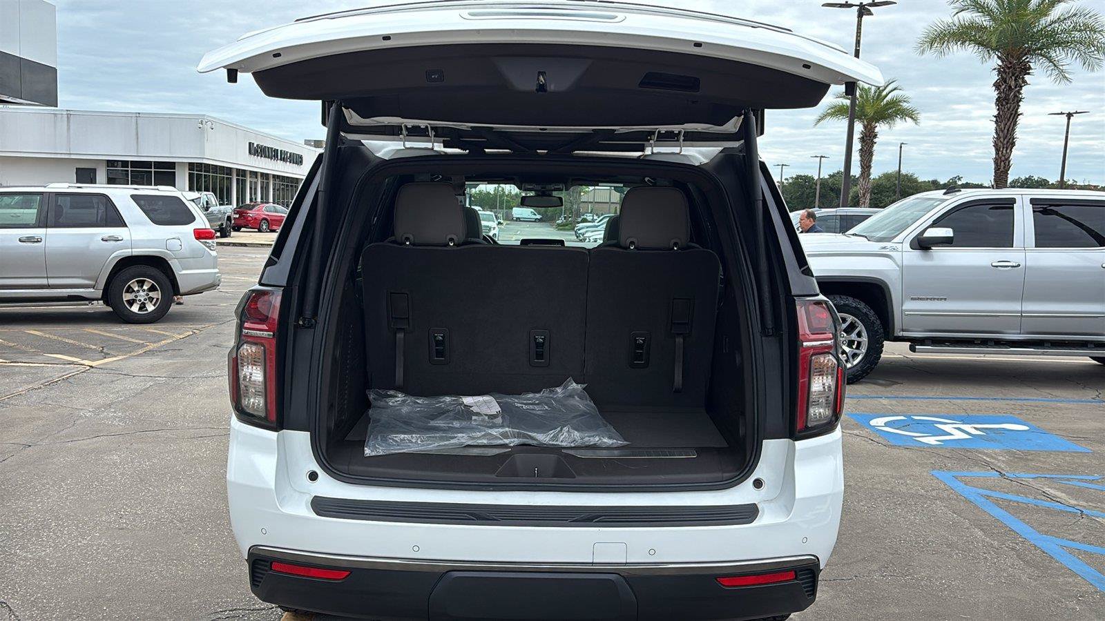 Certified 2022 Chevrolet Tahoe Z71 AWD/4WD image 20