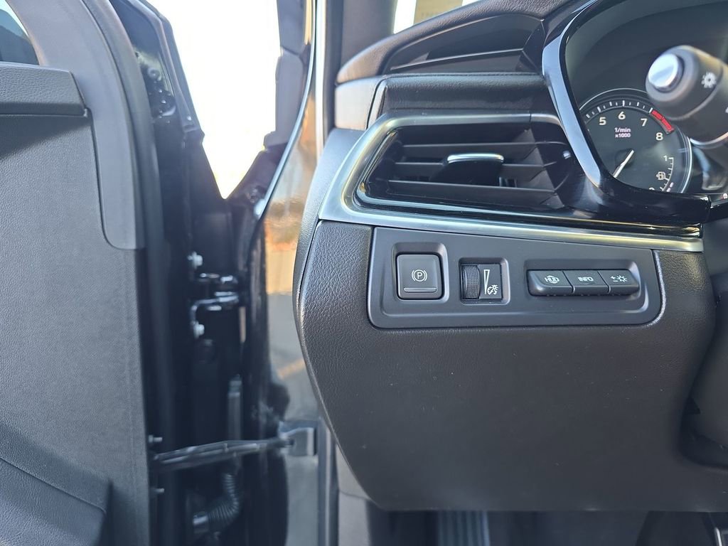 Certified 2024 Cadillac XT6 Sport w/ Technology Package AWD/4WD image 18