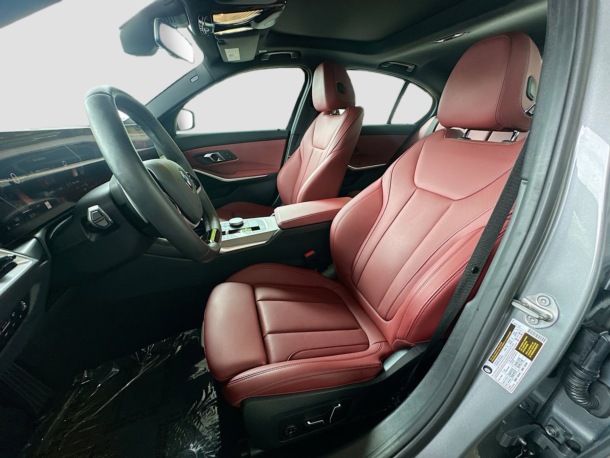 Certified 2025 BMW 330i Sedan RWD image 21