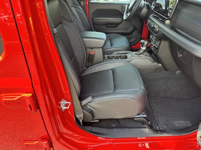Certified 2025 Jeep Wrangler Unlimited Rubicon 4xe w/ Convenience Group AWD/4WD image 13