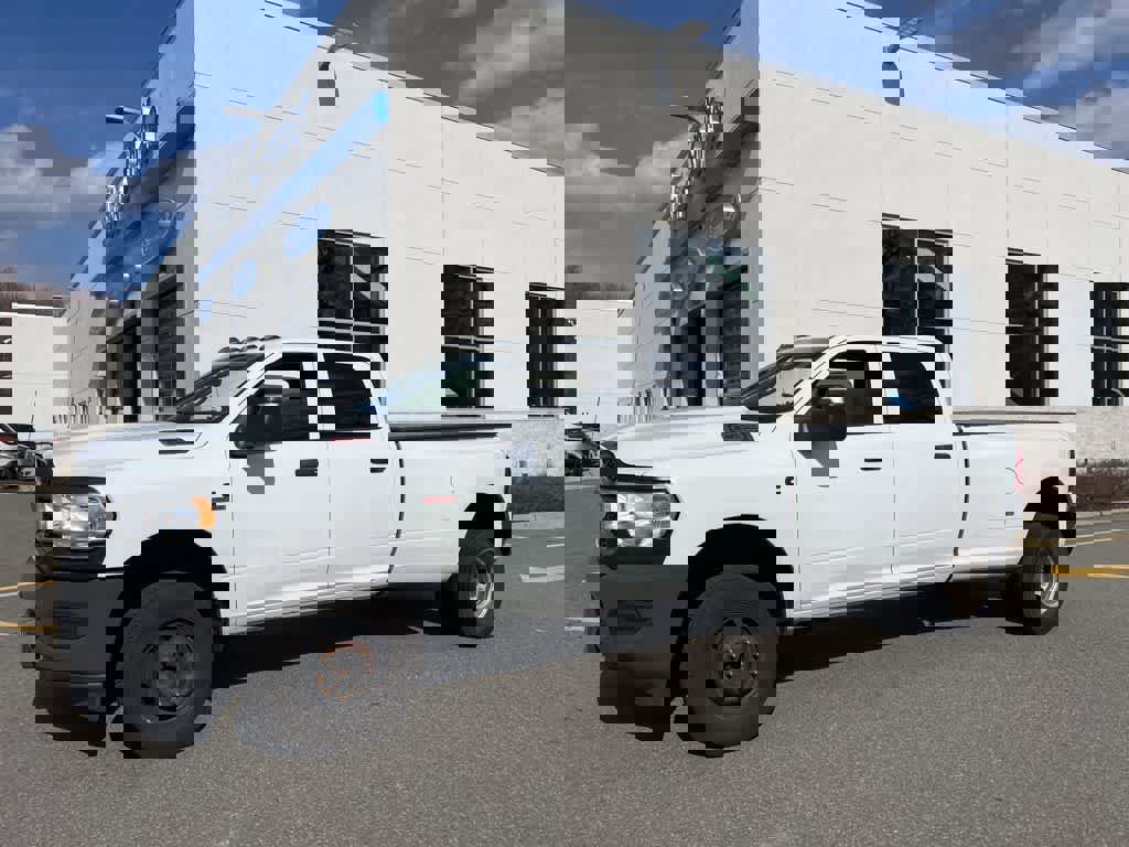 Used 2023 RAM 3500 Tradesman image 3