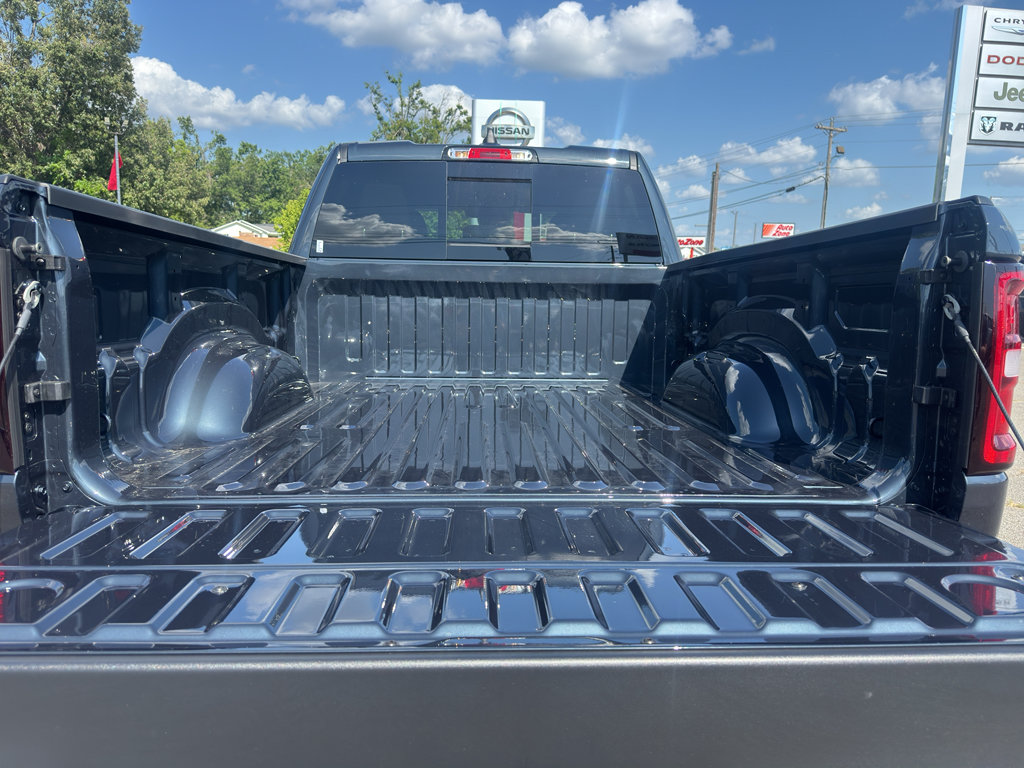 New 2026 RAM 1500 Express AWD/4WD image 23