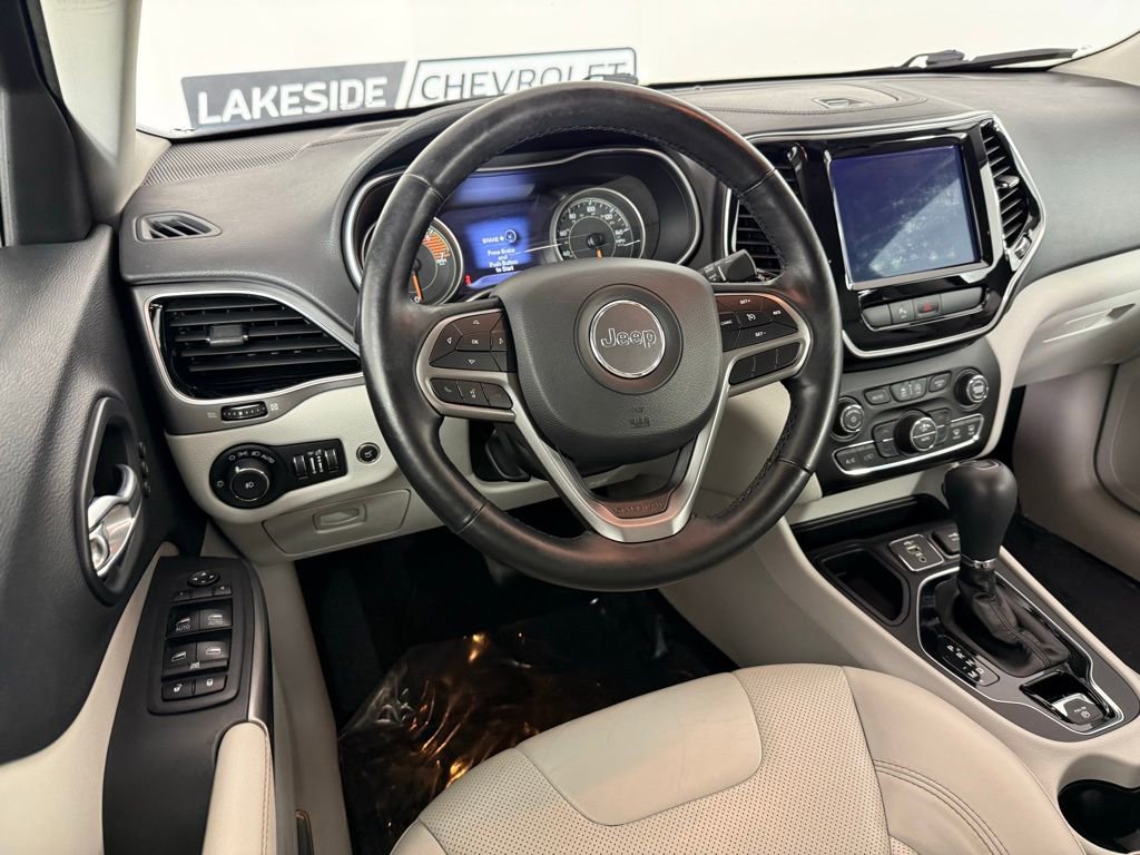 Used 2019 Jeep Cherokee Limited image 19