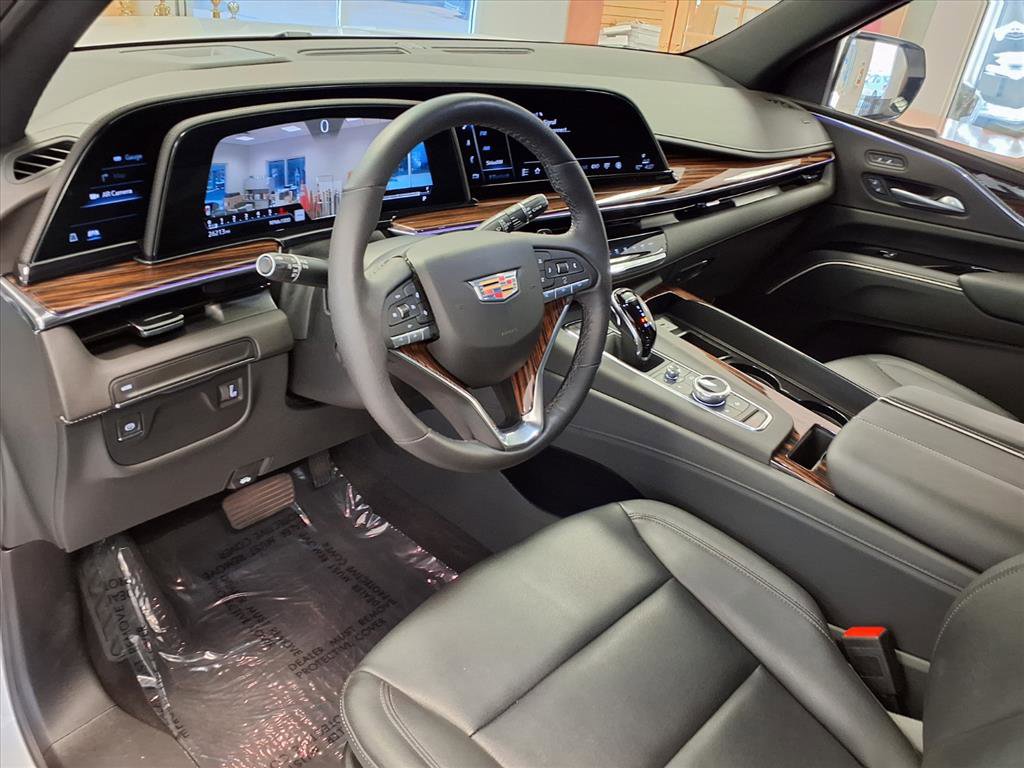 Certified 2024 Cadillac Escalade ESV Luxury image 20