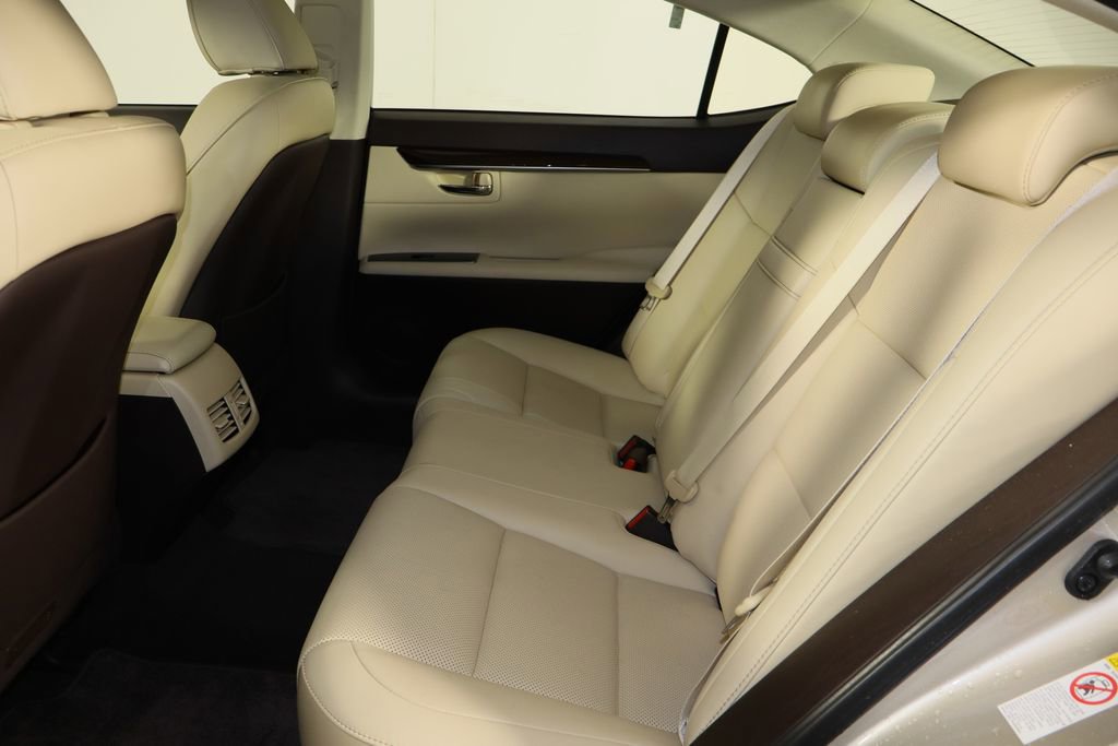 Used 2018 Lexus ES 350 w/ Navigation System Package image 17