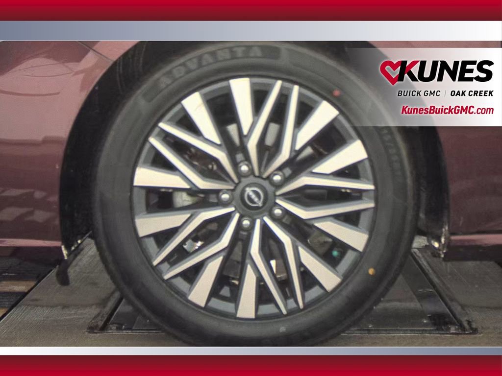 Used 2024 Nissan Altima 2.5 SV image 10