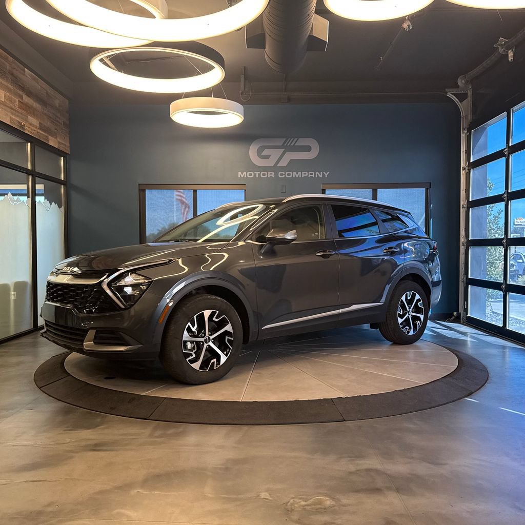 Used 2023 Kia Sportage EX AWD/4WD image 7