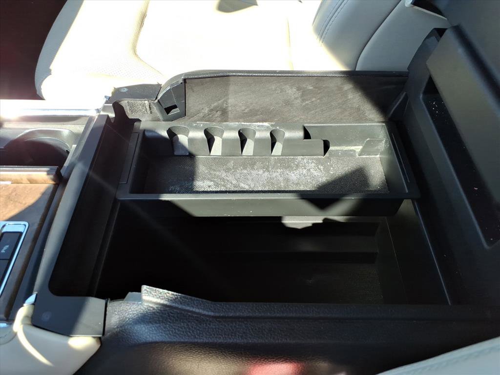 Used 2020 Ford Expedition Platinum image 17