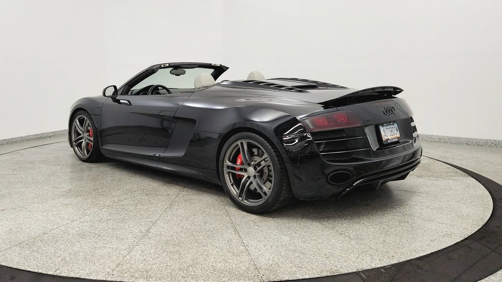 Used 2011 Audi R8 V10 w/ Enhanced Leather Pkg AWD/4WD image 3