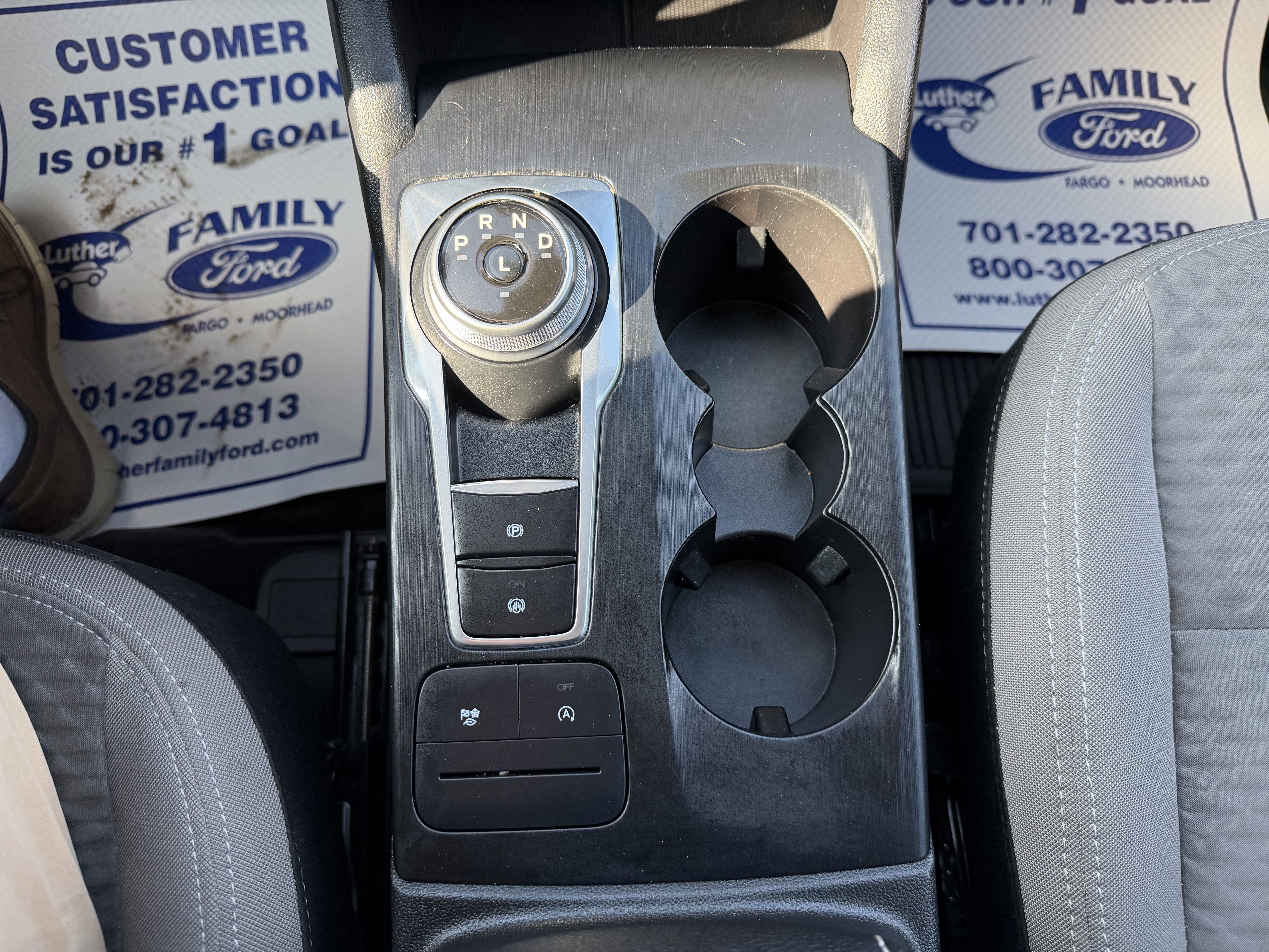 Certified 2022 Ford Escape SE w/ SE Sport Appearance Package image 17