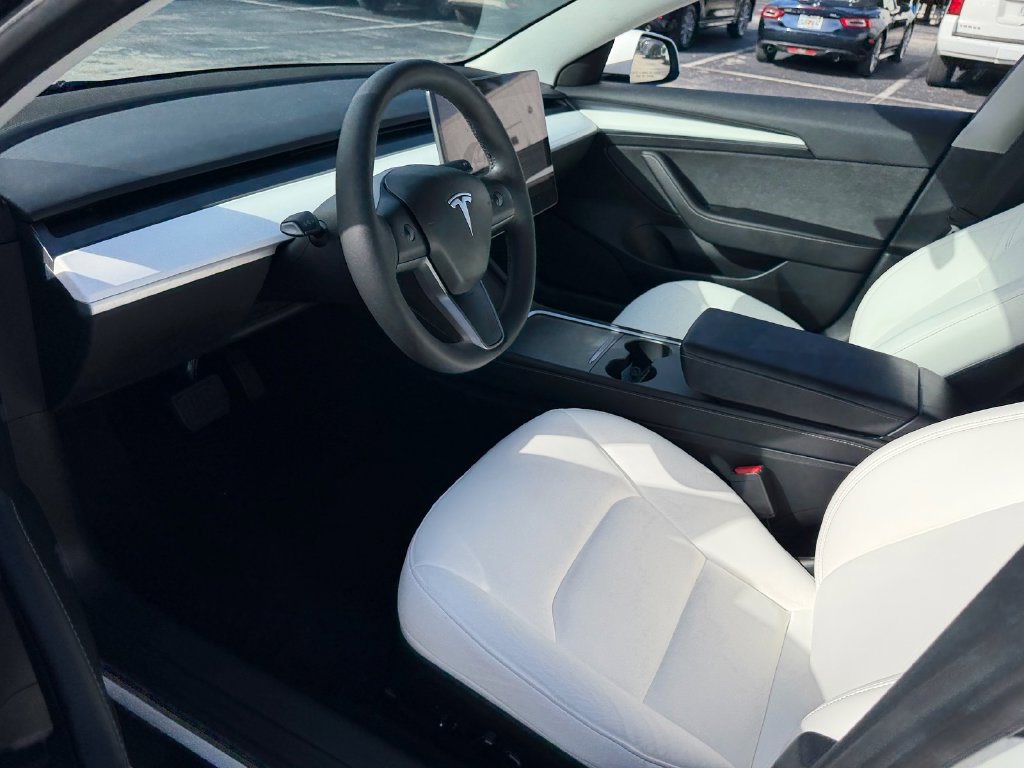 Used 2023 Tesla Model 3 Standard Range RWD image 10