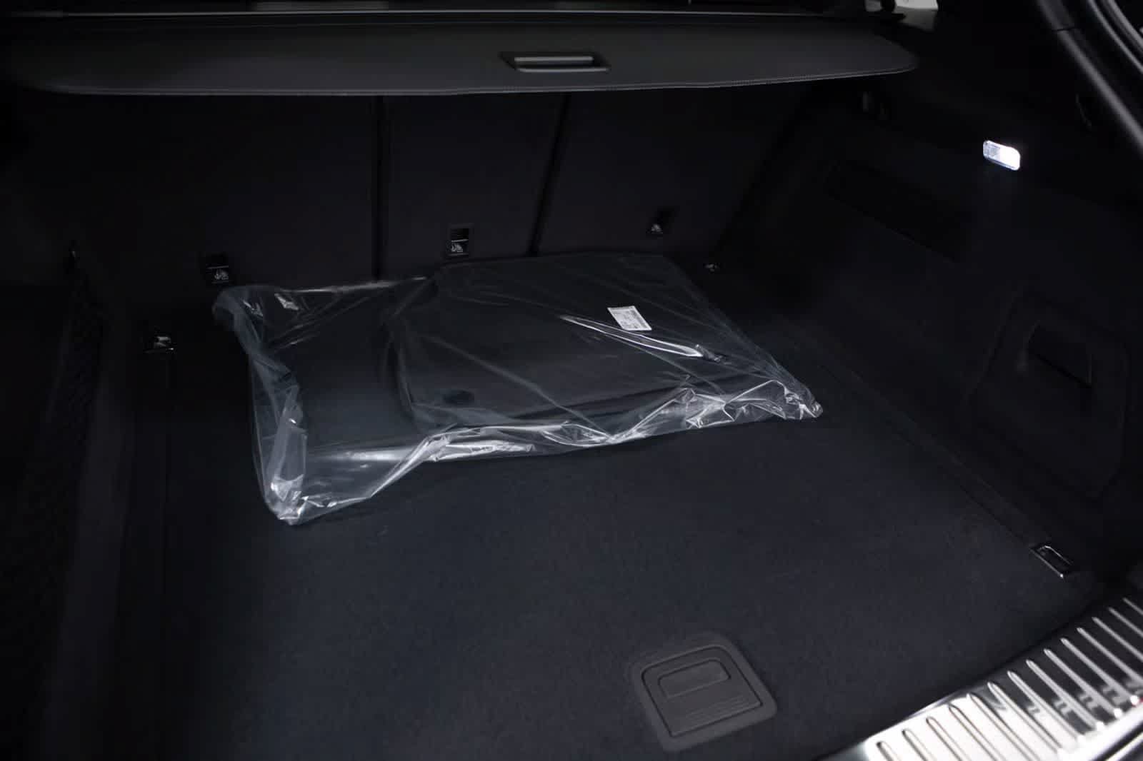 Certified 2026 Porsche Cayenne AWD/4WD image 37