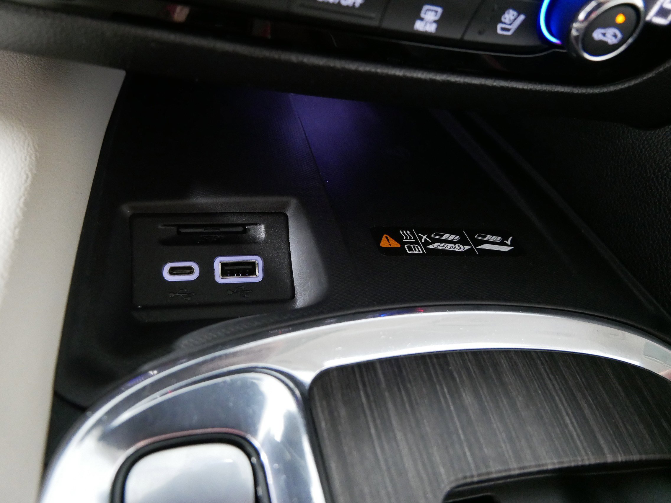 Certified 2023 Buick Enclave Avenir w/ Avenir Technology Package AWD/4WD image 29