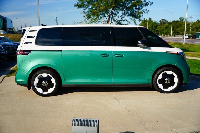 New 2025 Volkswagen ID. Buzz 1st Edition image 39