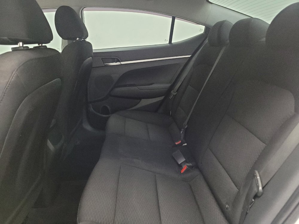 Used 2019 Hyundai Elantra SE w/ Cargo Package FWD image 18