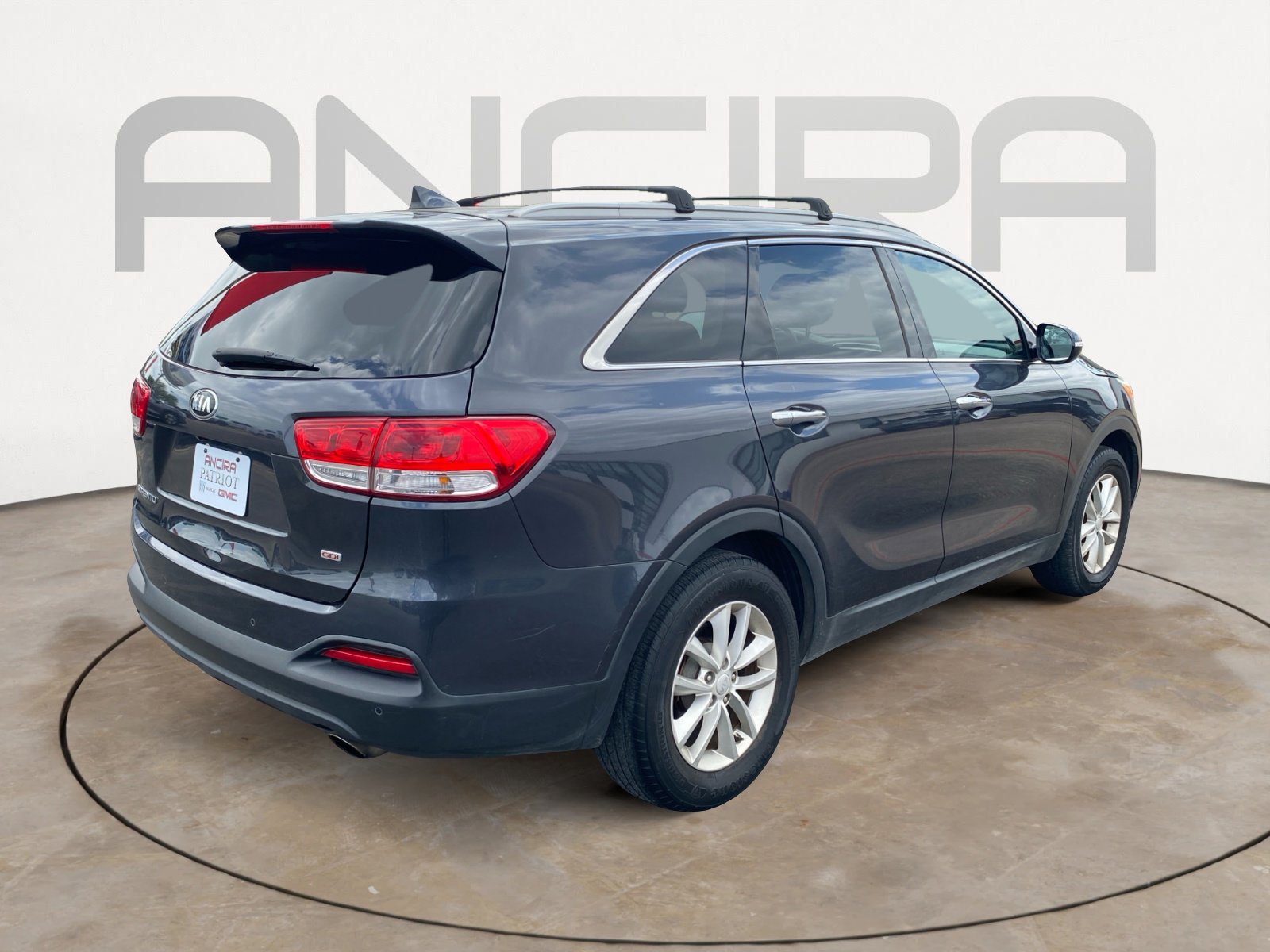 Used 2018 Kia Sorento LX image 10