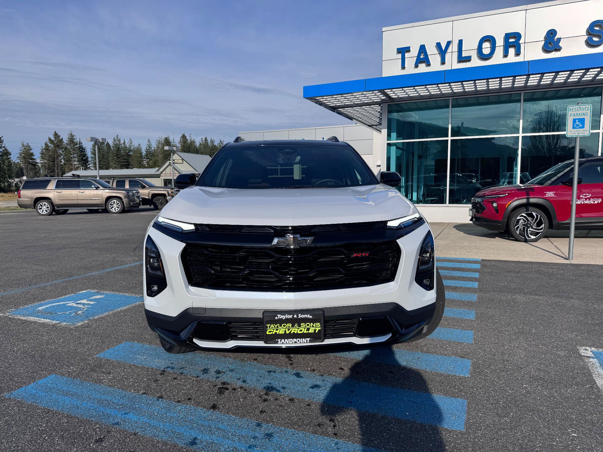 Used 2026 Chevrolet Equinox RS w/ Safety and Technology Package AWD/4WD image 2