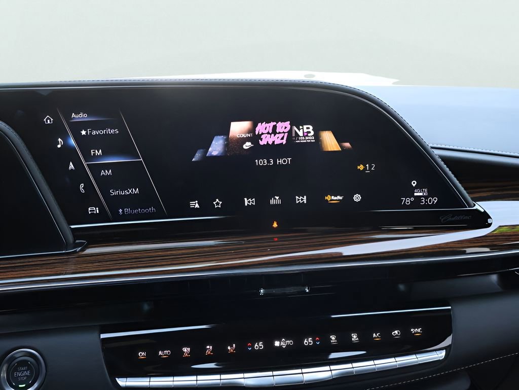 Used 2024 Cadillac Escalade Premium Luxury image 24