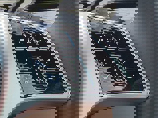 Used 2025 Mercedes-Benz C 300 C 300 image 25