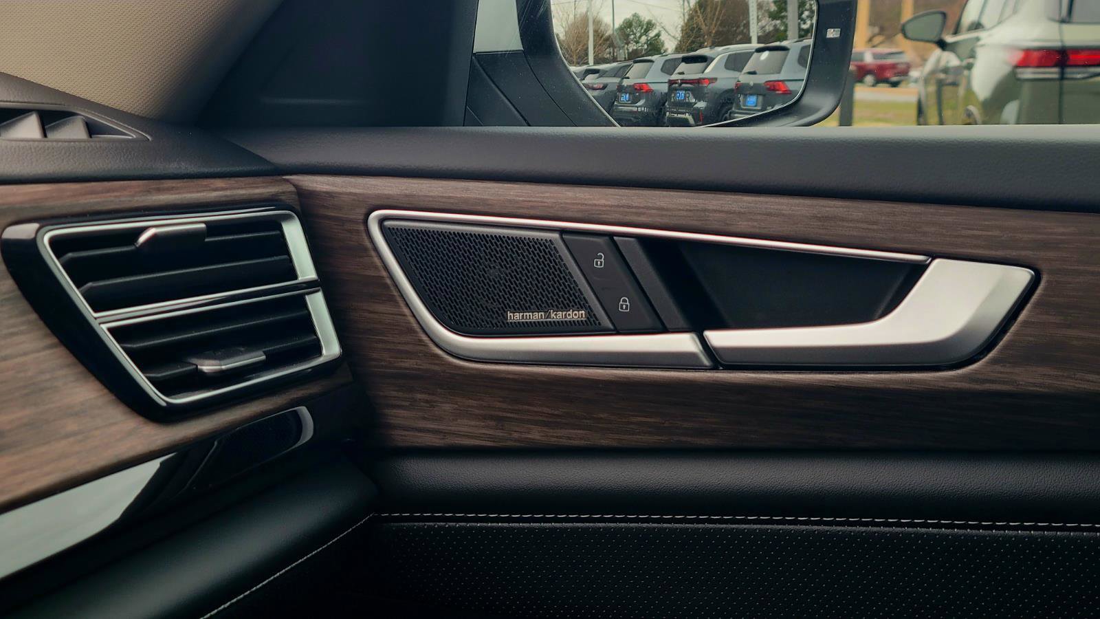 New 2026 Volkswagen Atlas SEL Premium R-Line image 37