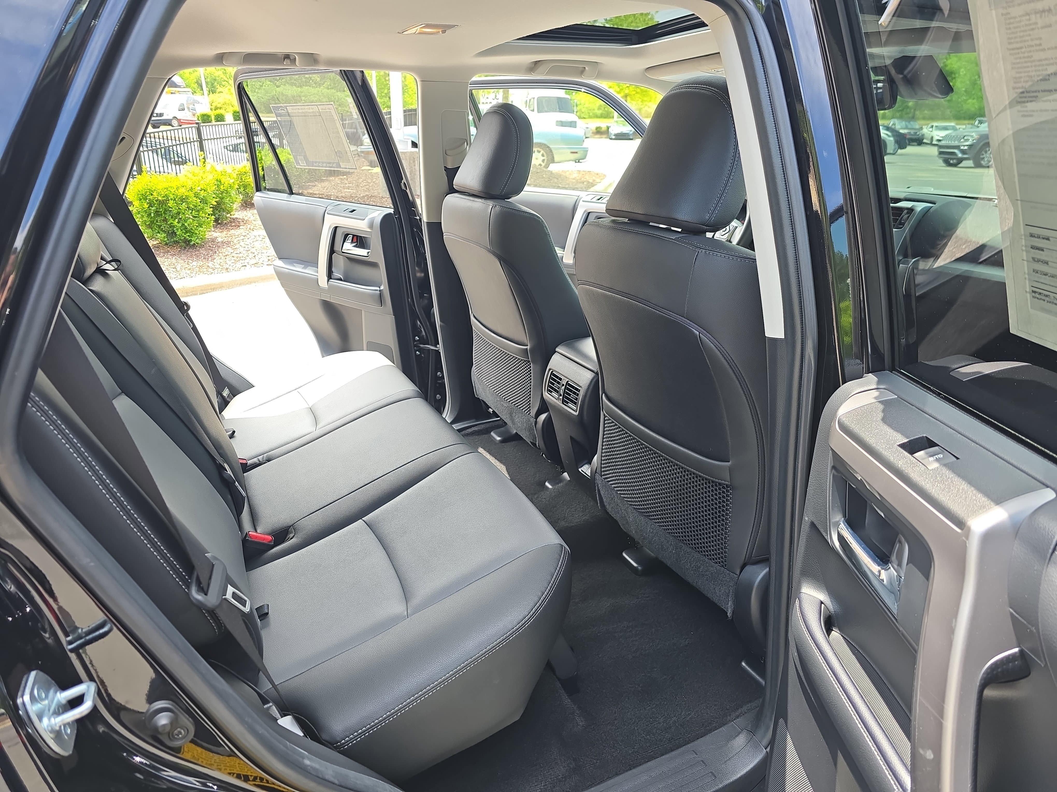 Used 2021 Toyota 4Runner SR5 Premium w/ Moonroof Package AWD/4WD image 11