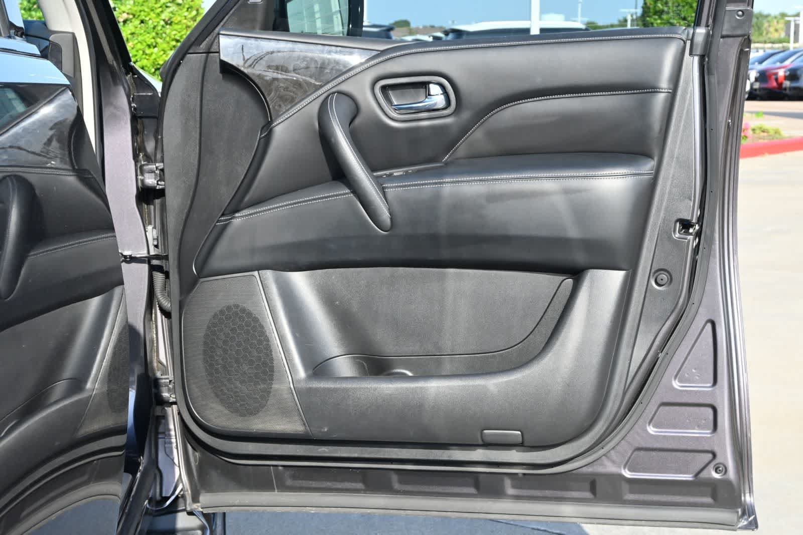 Used 2022 INFINITI QX80 Luxe w/ Cargo Package RWD image 24