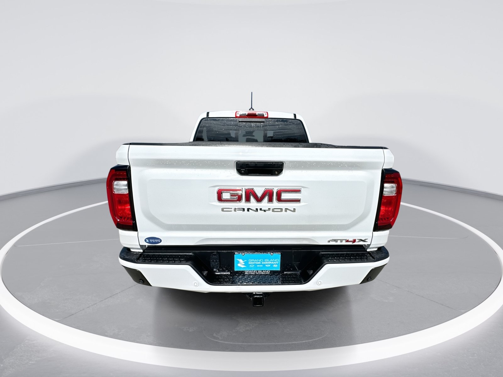 Used 2024 GMC Canyon AT4X AWD/4WD image 7