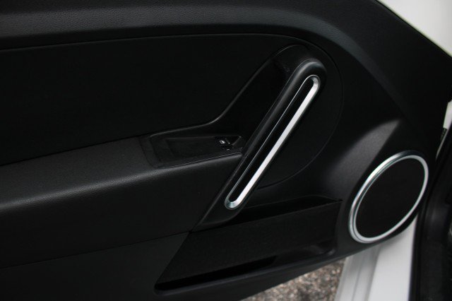 Used 2019 Volkswagen Beetle 2.0T SE w/ SE Premium Package FWD image 17