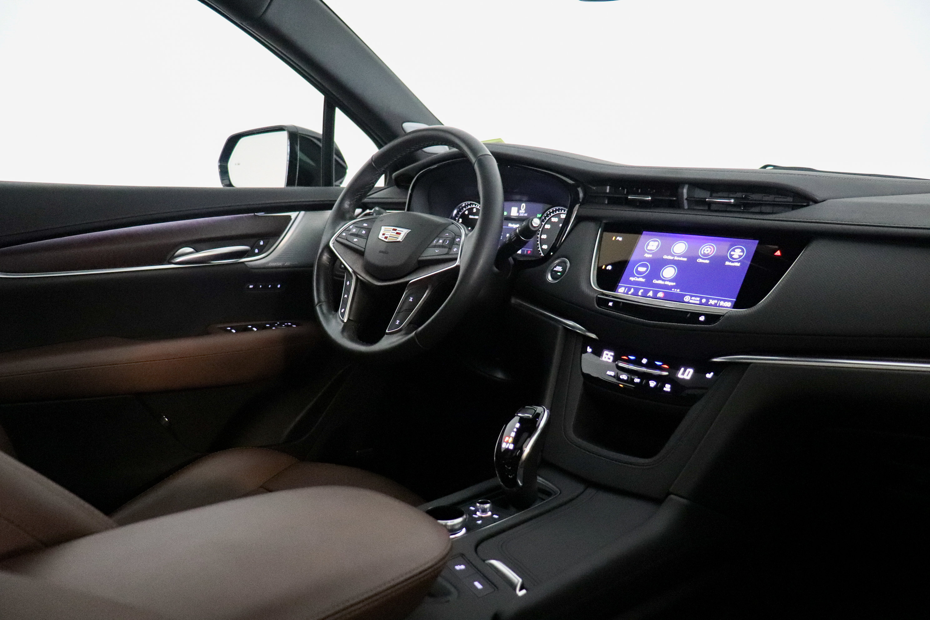 Used 2023 Cadillac XT5 Premium Luxury w/ LPO, Floor Liner Package AWD/4WD image 29