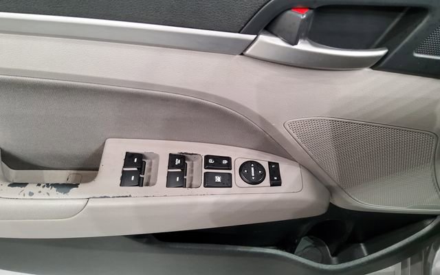 Used 2020 Hyundai Elantra Value Edition FWD image 20