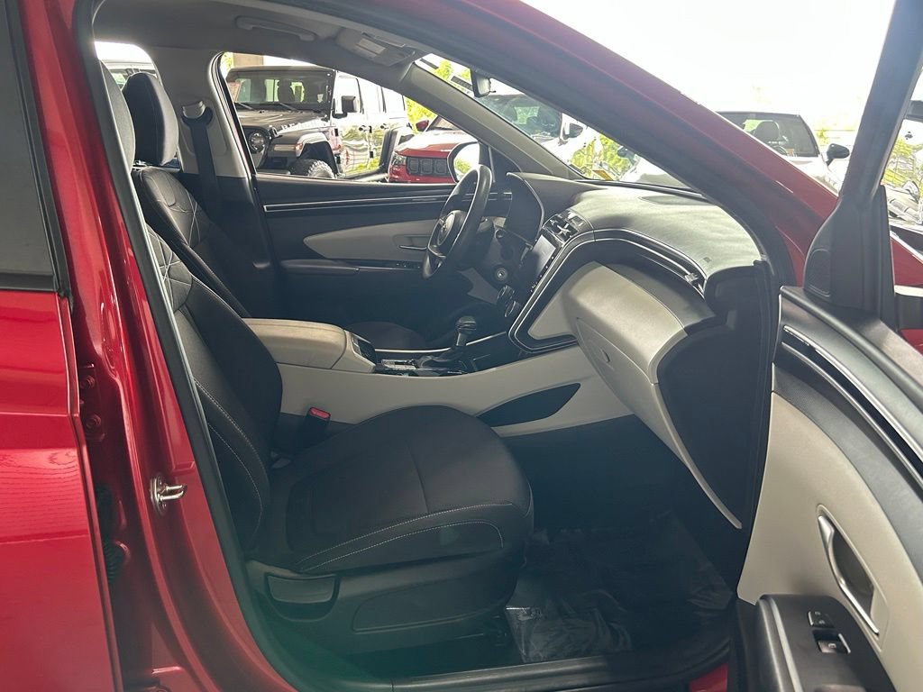 Used 2023 Hyundai Tucson SE FWD image 31