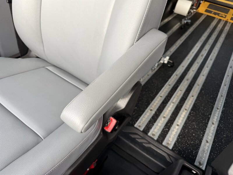 Used 2018 Ford Transit 150 XL RWD image 64