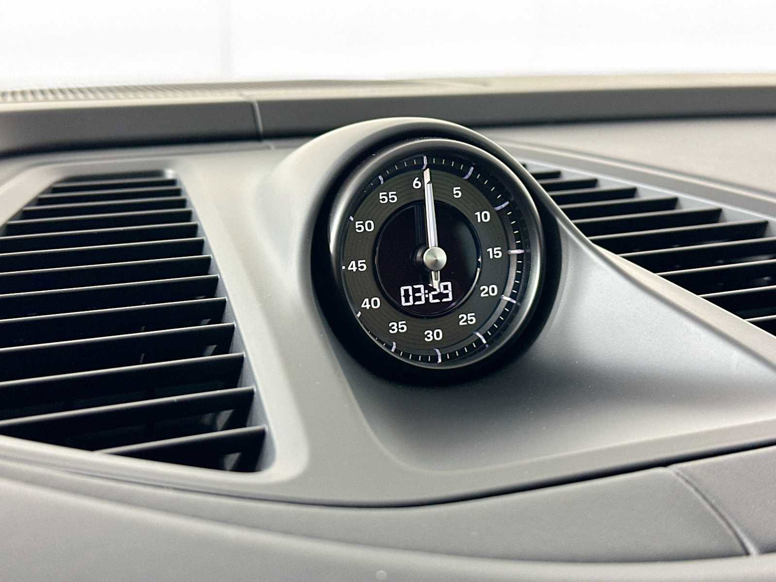 New 2025 Porsche Macan Turbo Electric image 16