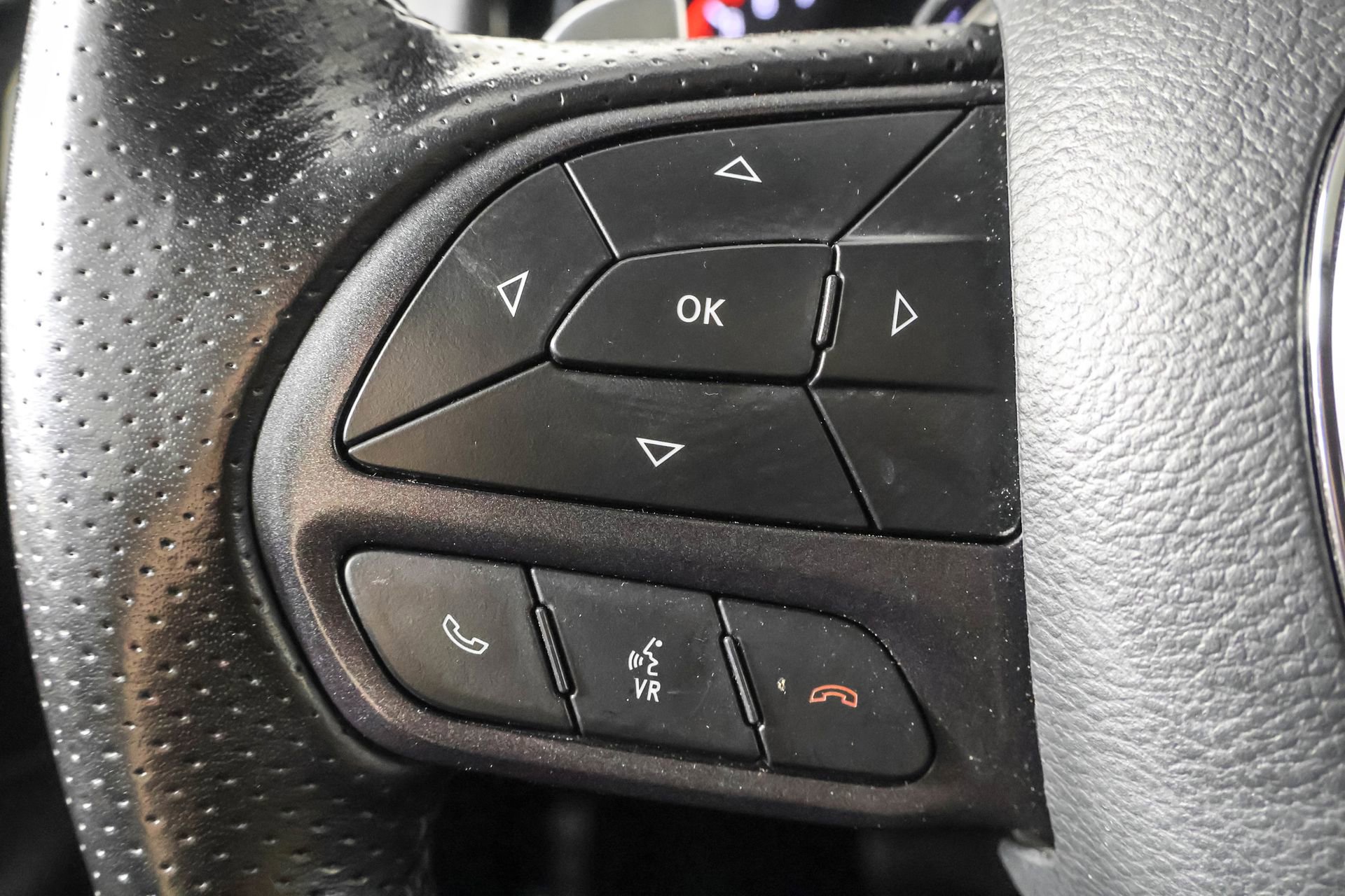 Used 2023 Dodge Durango GT image 33