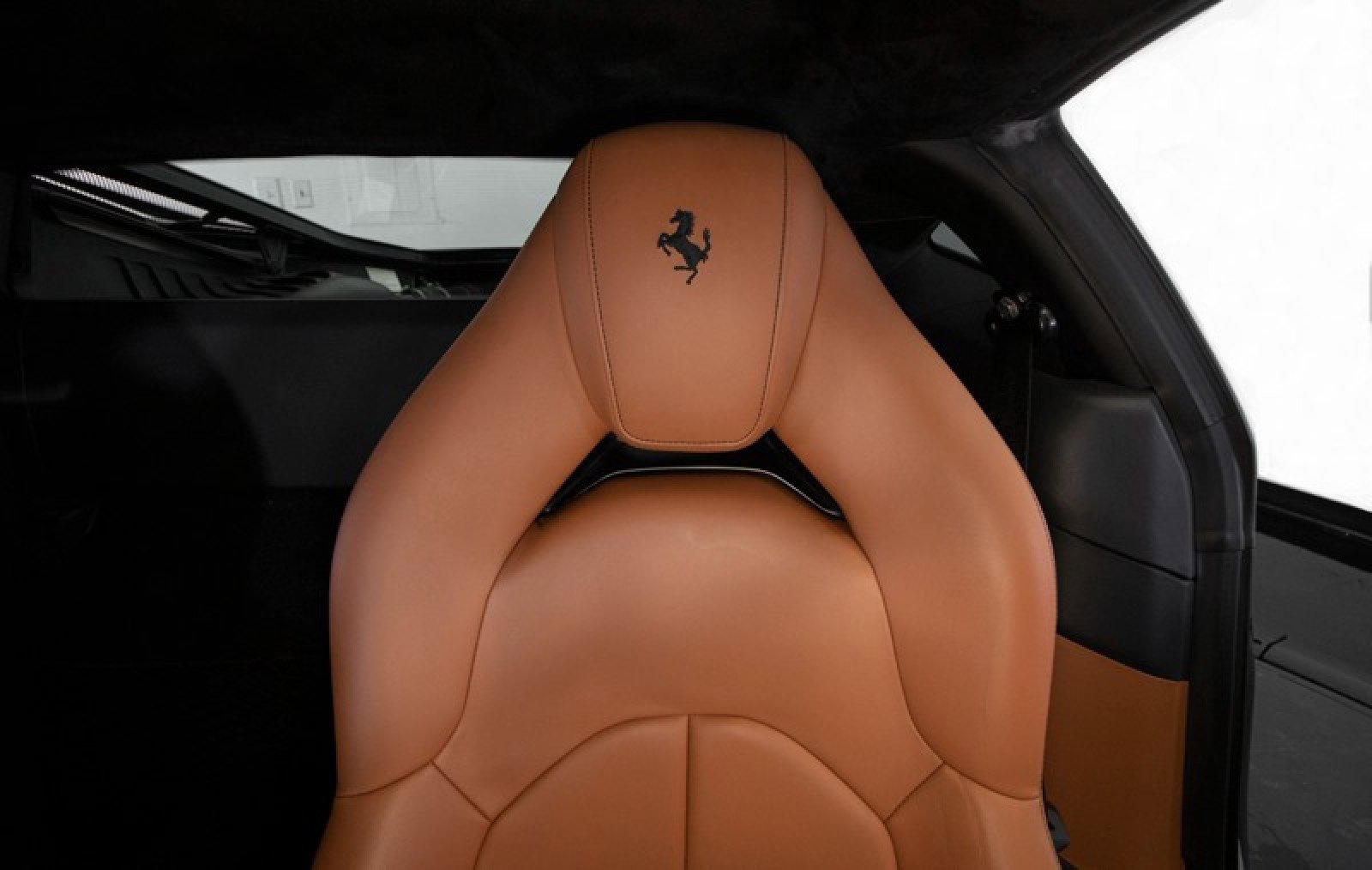 Used 2018 Ferrari 488 GTB image 21