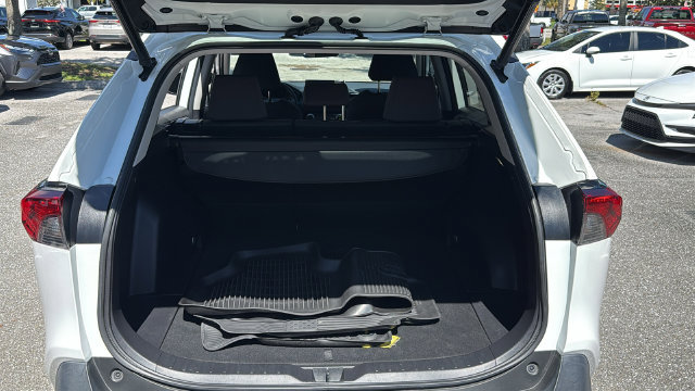Used 2022 Toyota RAV4 XLE FWD image 9