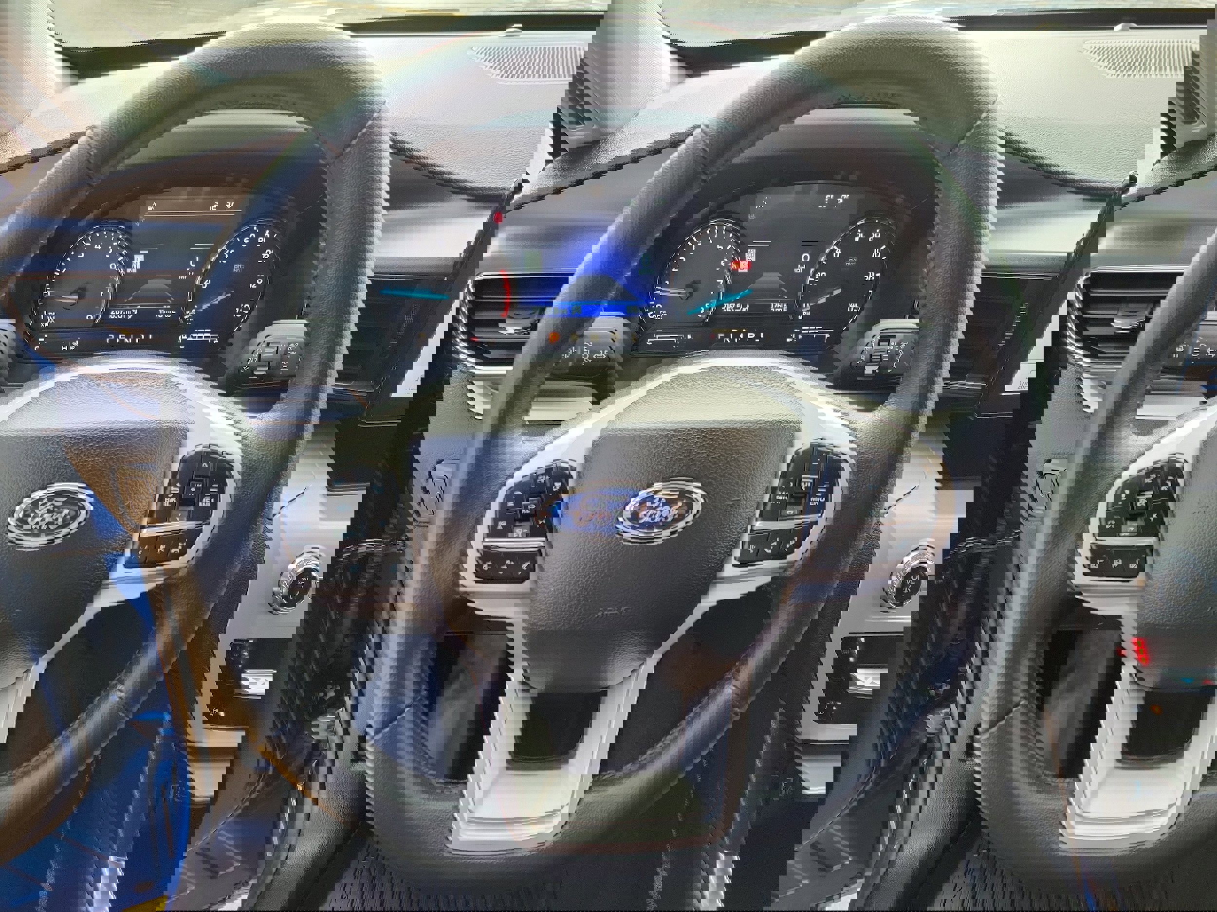 Used 2023 Ford Explorer XLT w/ Equipment Group 202A image 23