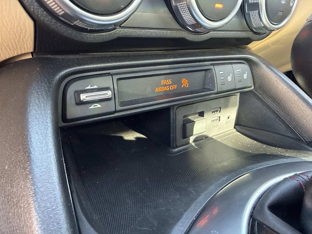 Used 2019 MAZDA MX-5 Miata RF Grand Touring image 24