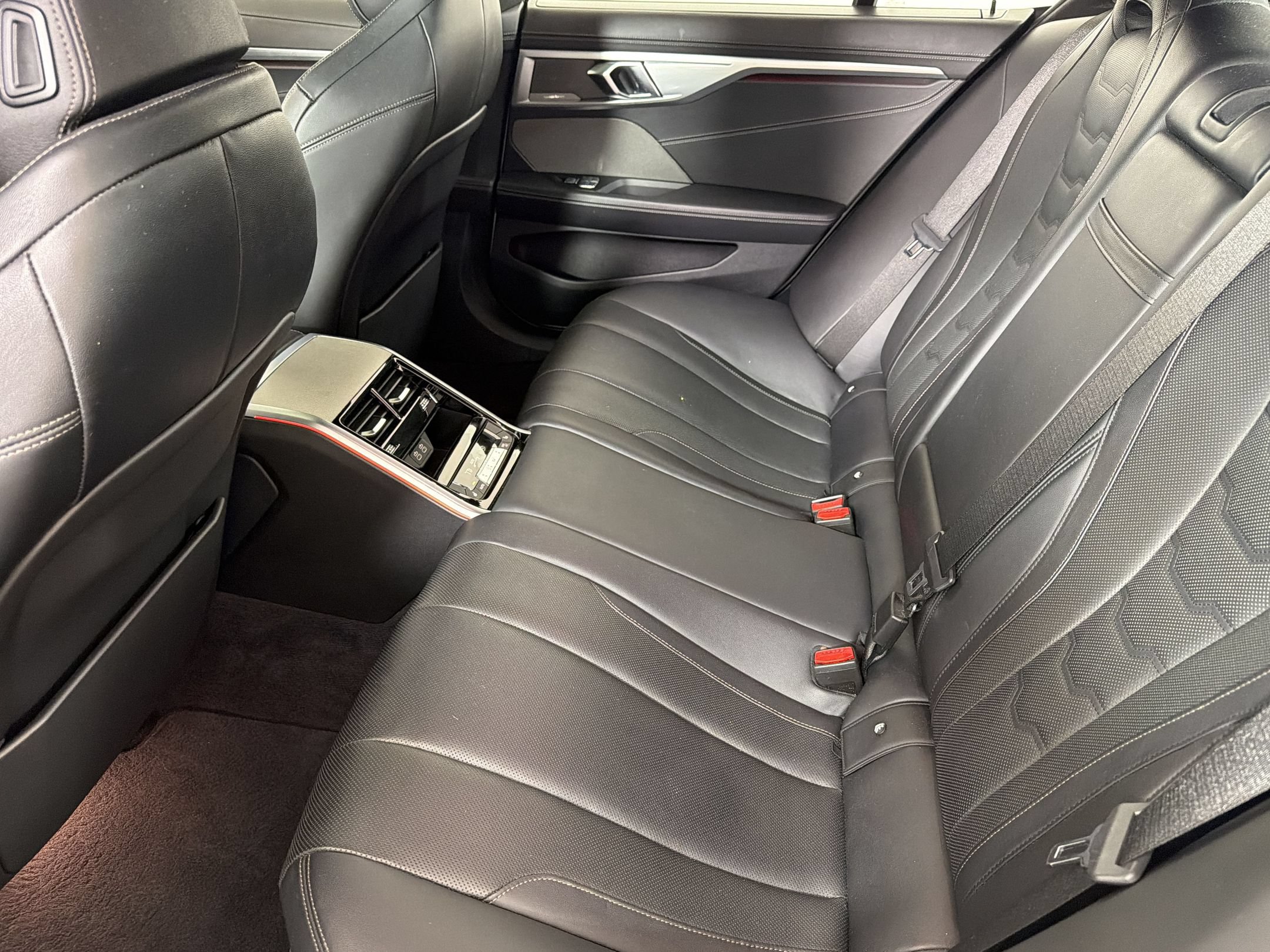 Used 2020 BMW 840i Gran Coupe w/ M Sport Package RWD image 30