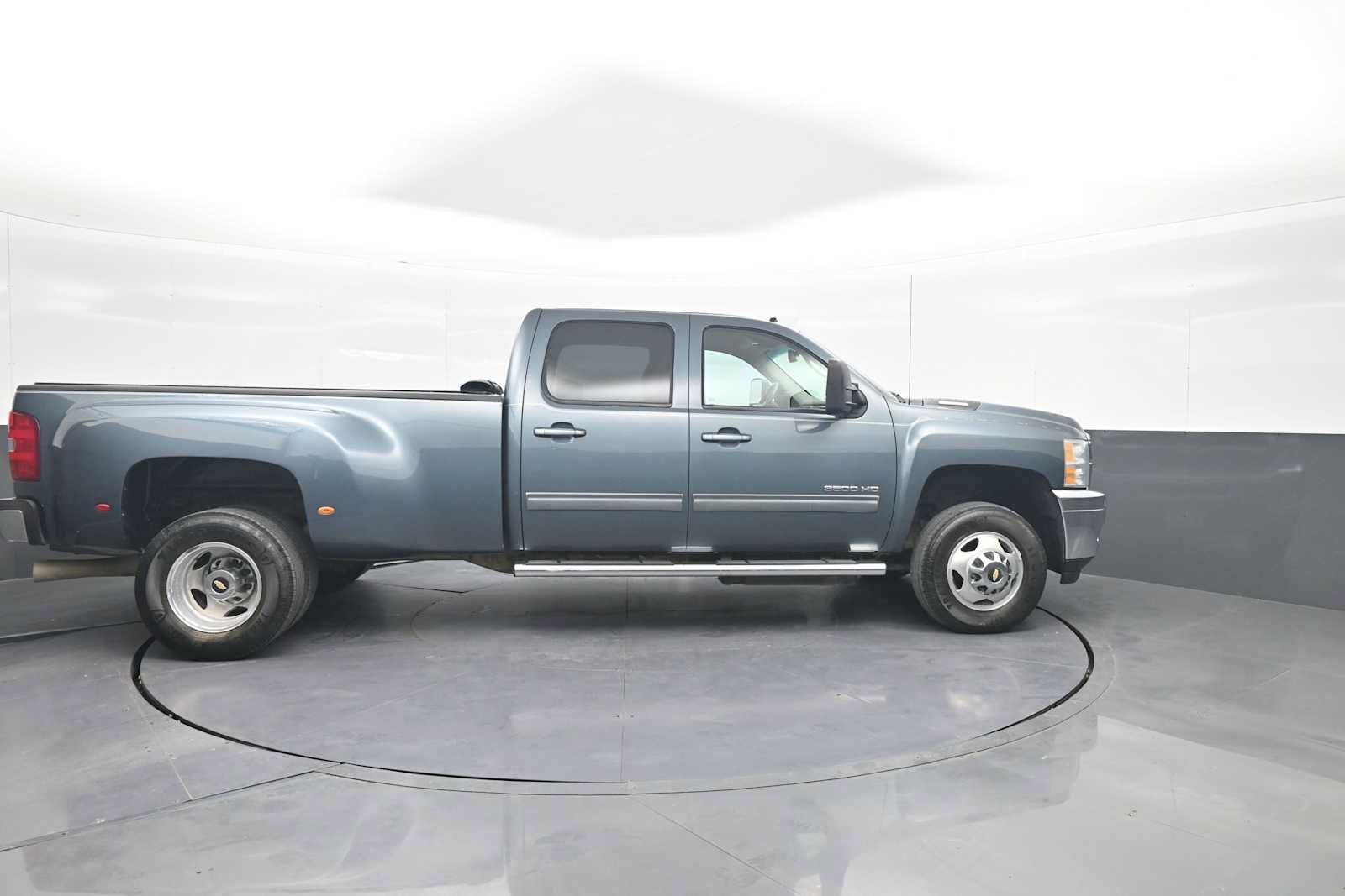 Used 2012 Chevrolet Silverado 3500 LTZ AWD/4WD image 9