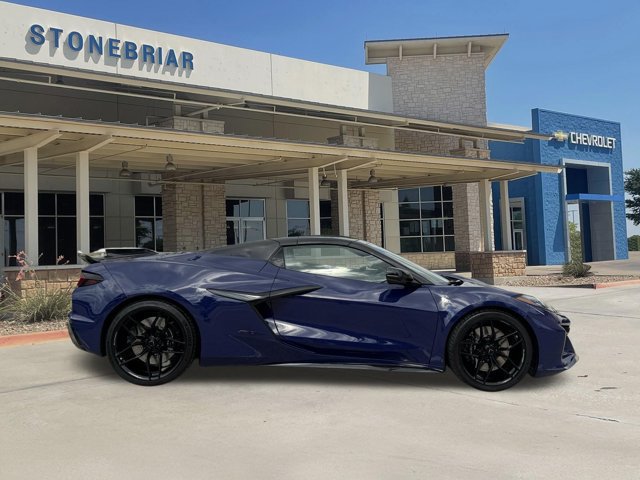 Used 2025 Chevrolet Corvette Z06 w/ Stealth Interior Trim Package RWD image 3