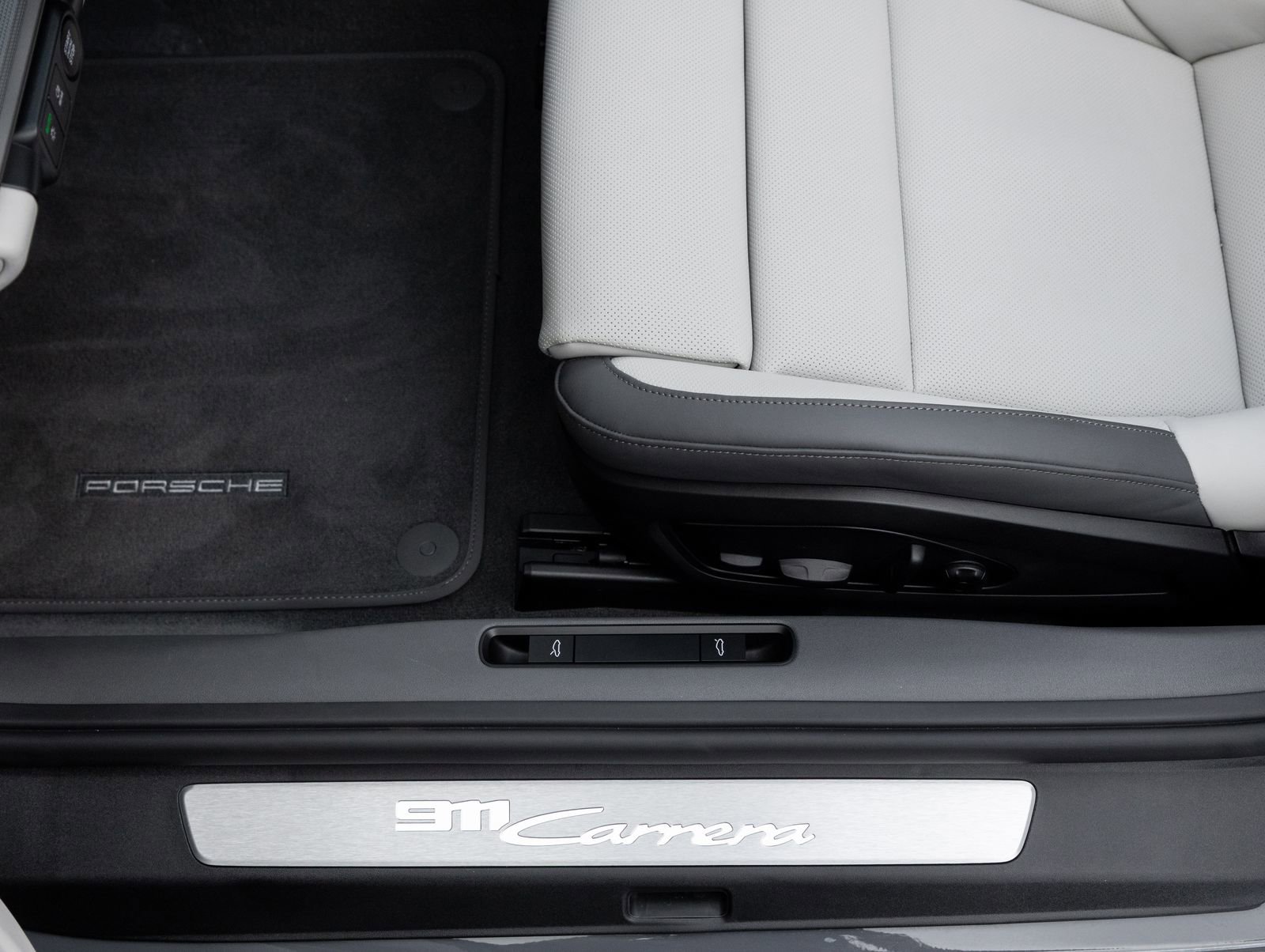 Certified 2026 Porsche 911 Carrera image 23